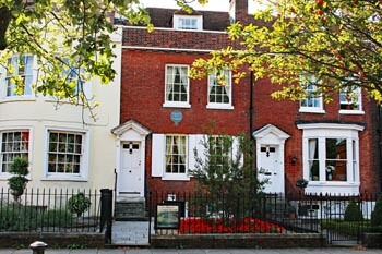 Portsmouth Attractions, Charles Dickens Birthplace Museum