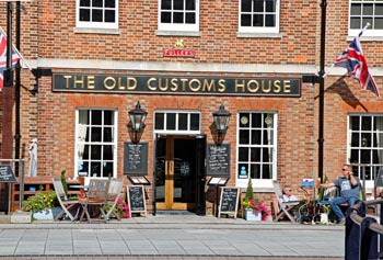 The Old Customs House, Restaurants and Bars at Gunwharf Quays